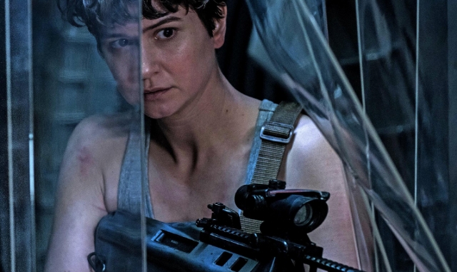 Daniels cautious of nearby Aliens in latest Alien: Covenant movie still!