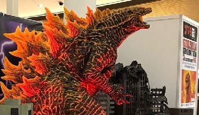 Closer look at Legendary Burning Godzilla statue spotted in Japan!
