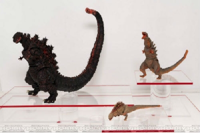New SH MonsterArts Shin Godzilla Forms 2 and 3 images released!