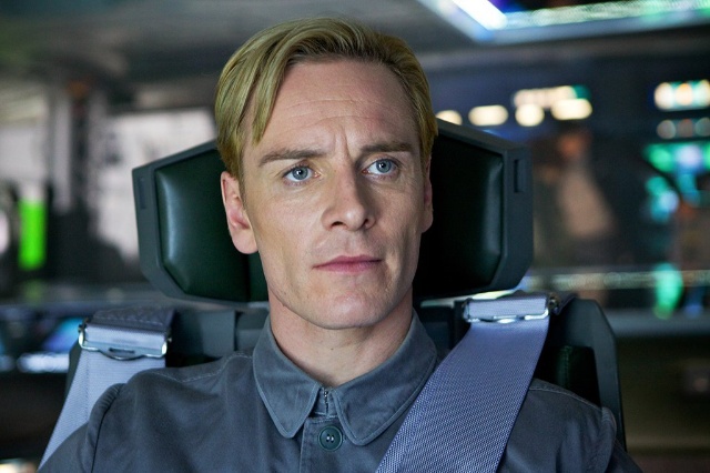 Michael Fassbender discusses David, Walter and Shaw in Alien: Covenant!
