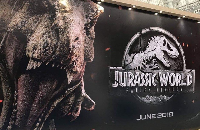 New Jurassic World 2 banners spotted at Licensing Expo!