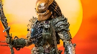 Predator Merchandise News: Iconic Broken Tusk Predator action figure unveiled by Hot Toys!
