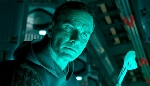 What is Walter doing? New Alien: Covenant movie stills released!