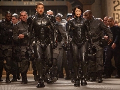 Pacific Rim Cast Suited Up