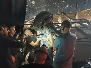 Alien: Romulus Xenomorph suit BTS
