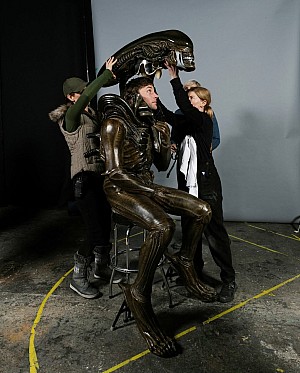 New image: Cameron Brown in the Xenomorph suit