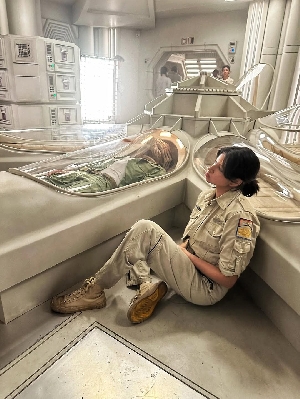 Facehugger in Cryo - set photo