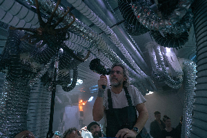 Fede Álvarez observing a Facehugger on the set of Alien: Romulus