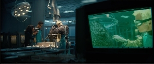 Kirsh dissects an Alien egg