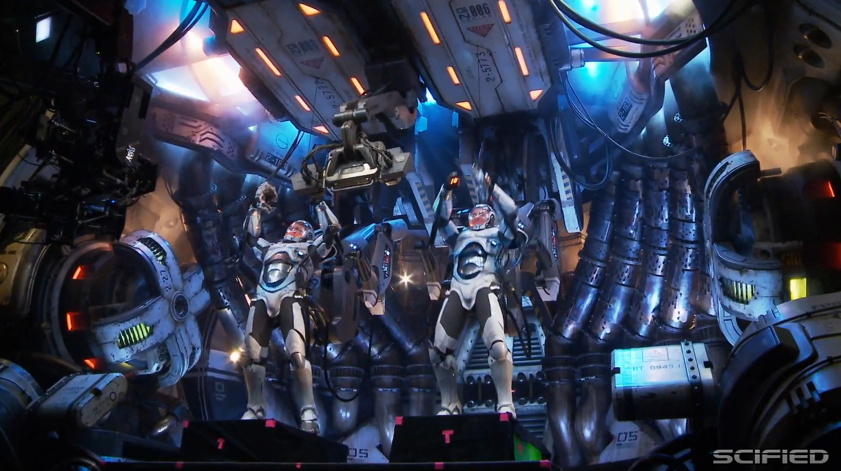 Pacific Rim: Oversized Robot Sets Featurette