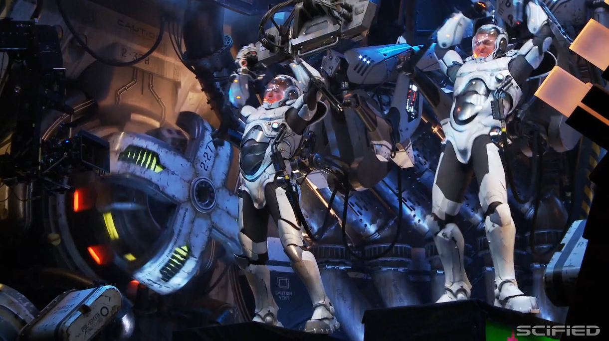 Pacific Rim: Oversized Robot Sets Featurette