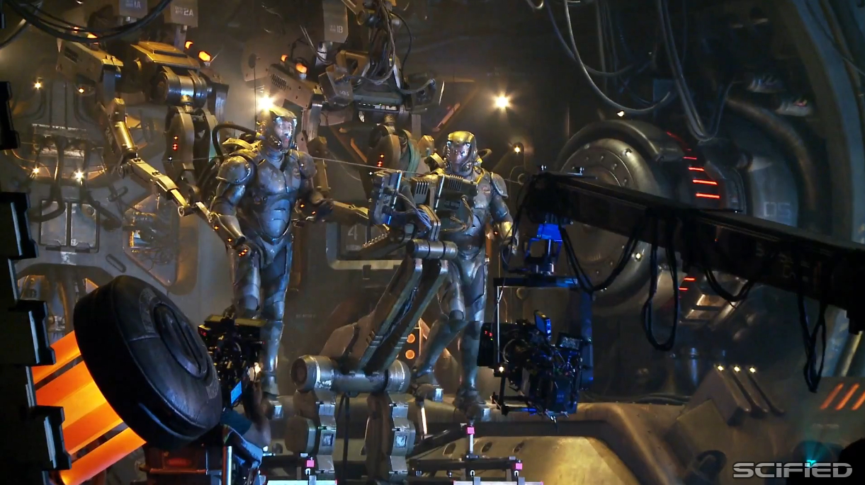 Pacific Rim: Oversized Robot Sets Featurette