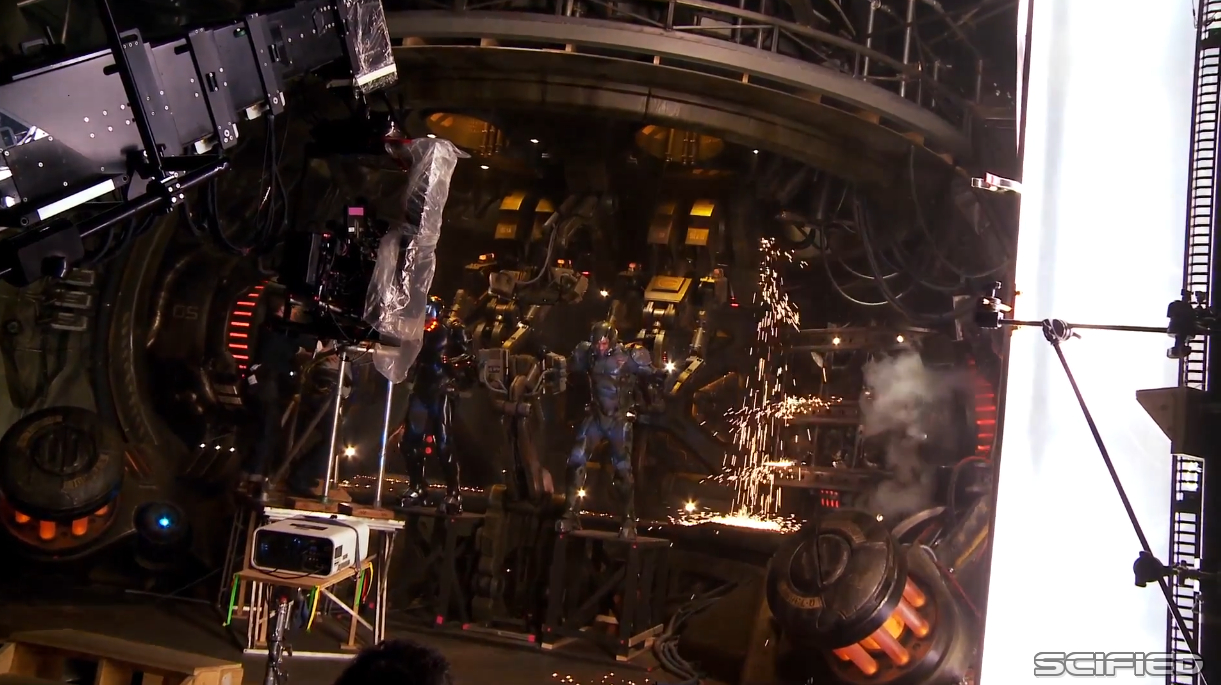 Pacific Rim: Oversized Robot Sets Featurette