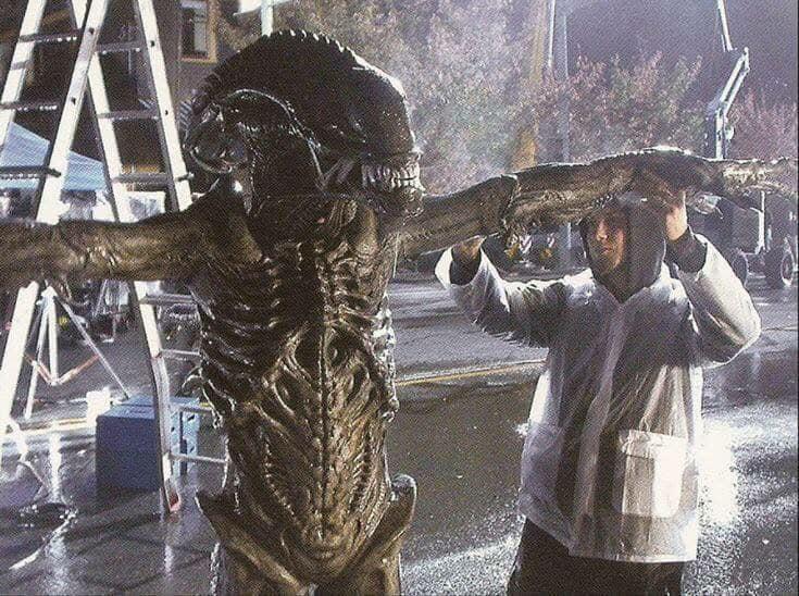 Rare photo of Xenomorph suit in AvP:R