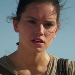 Daisy Ridleys Rey To Use Staff Weapon In Star Wars: The Force Awakens!