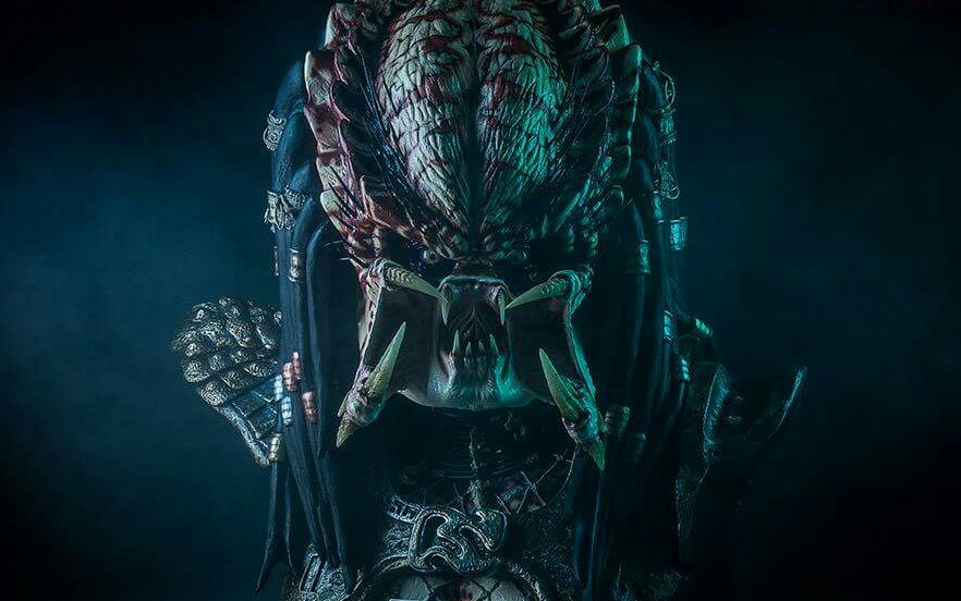 You can now pre-order this life-size collectible PREDATOR 2 City Hunter statue!