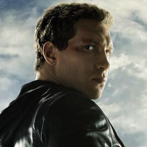 Sarah Connor and Kyle Reese Featured in New Terminator Genisys Promotional Posters!