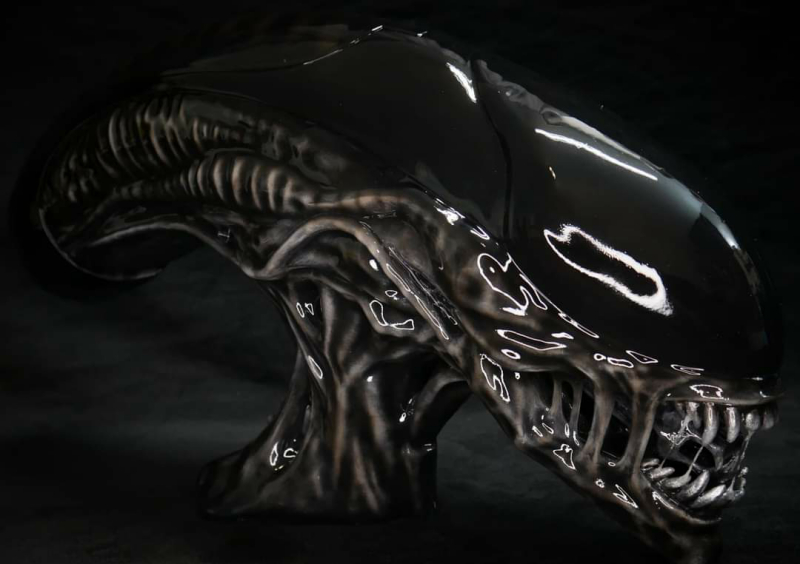 Turn your Alien: Romulus Popcorn Bucket into a proper display piece!