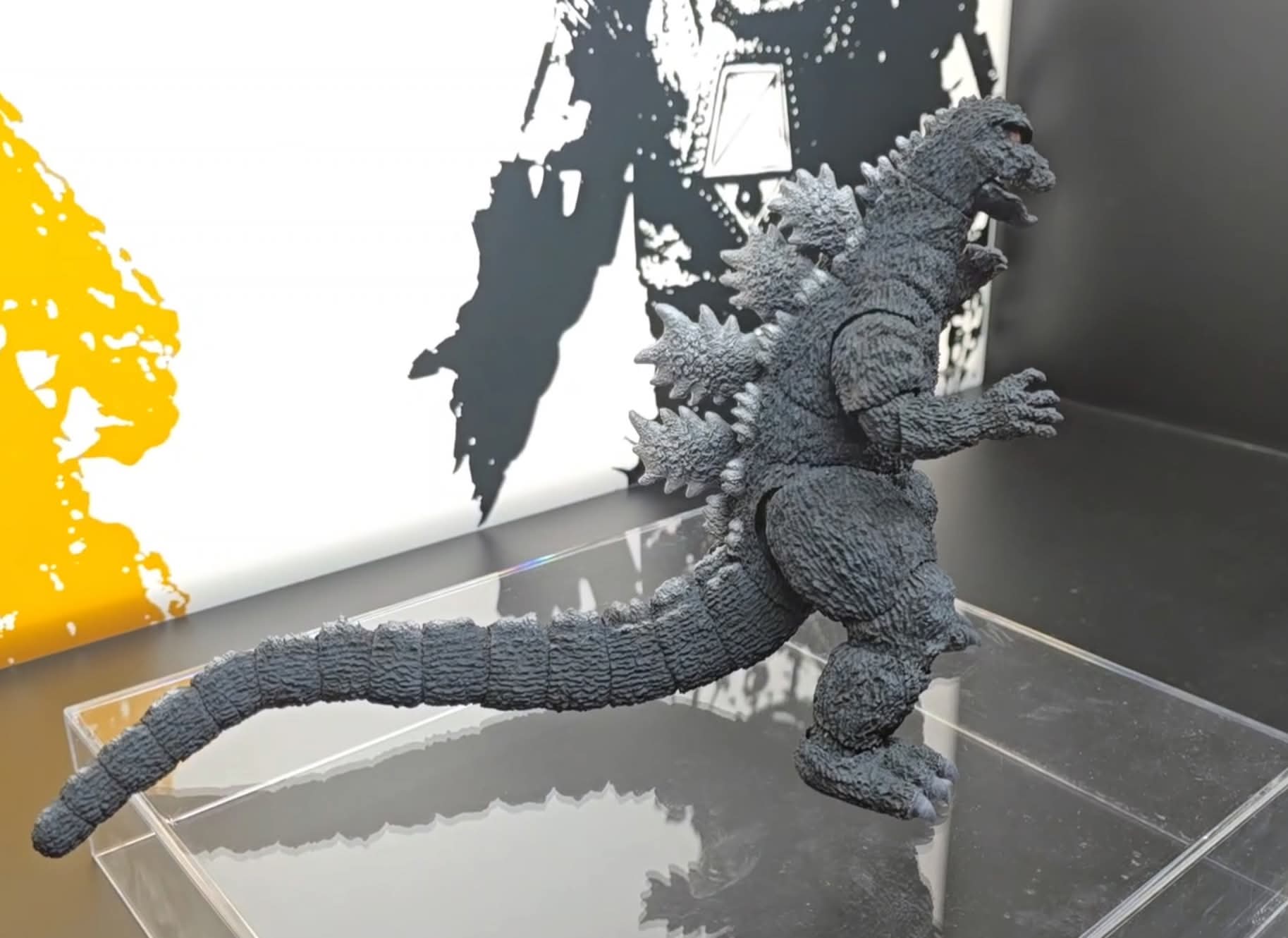 Image for S.H. MonsterArts preview new upcoming 1975 figure!