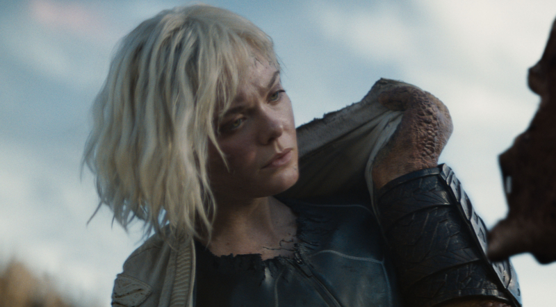 Thia in Predator: Badlands
