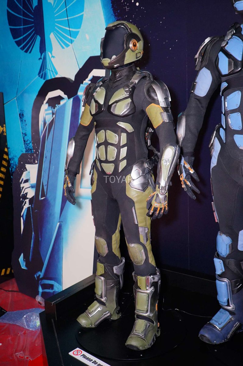 Pacific Rim: Uprising costumes on display at Comic-Con ...